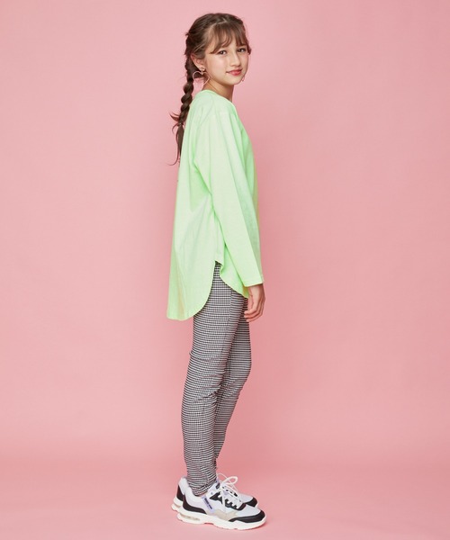 JENNI love（ジェニィラブ）の「ラウンドヘムスリットロング丈ロンT（Tシャツ/カットソー・キッズ・オフホワイト/グレー/ミント・130cm/150cm/140cm/160cm）」の14枚目の写真