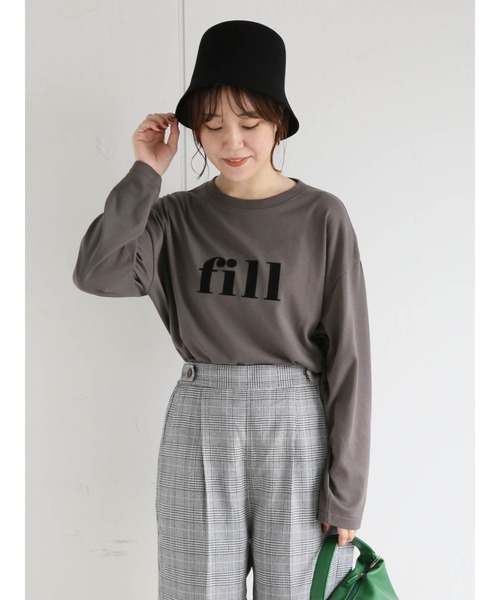 ehka sopo(エヘカソポ)の「フロッキーロゴTシャツ(Tシャツ/カットソー・レディース・ベージュ/オフホワイト/チャコール・フリ-)」の2枚目の写真