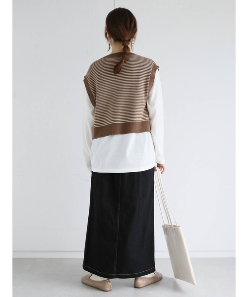 ehka sopo(エヘカソポ)の「フロッキーロゴTシャツ(Tシャツ/カットソー・レディース・ベージュ/オフホワイト/チャコール・フリ-)」の6枚目の写真