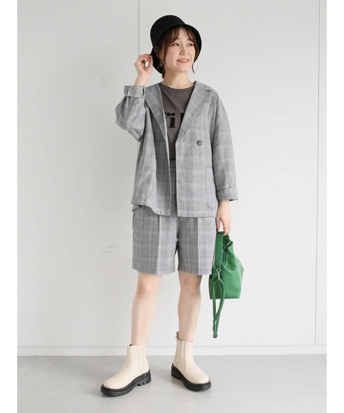 ehka sopo(エヘカソポ)の「フロッキーロゴTシャツ(Tシャツ/カットソー・レディース・ベージュ/オフホワイト/チャコール・フリ-)」の22枚目の写真