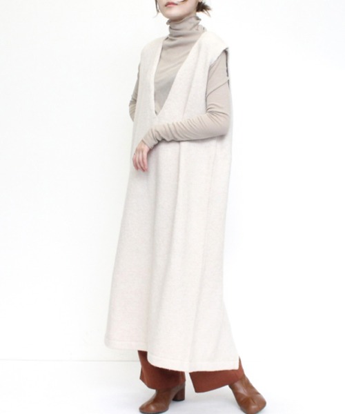 STYLEBLOCK（スタイルブロック）の「ミックスブークレーニット深Vネックノースリーブワンピース（ワンピース・レディース・ライトベージュ/ブラウン/モカ/ベージュ・M）」の4枚目の写真