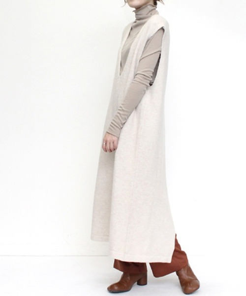 STYLEBLOCK（スタイルブロック）の「ミックスブークレーニット深Vネックノースリーブワンピース（ワンピース・レディース・ライトベージュ/ブラウン/モカ/ベージュ・M）」の7枚目の写真