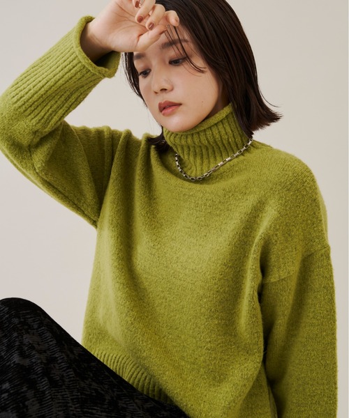 新品★ノーソーイングニット　ハイネック　モスグリーン　ゆったり設計 ハイネックニット（ニット/セーター）｜Shelly island（シェリー