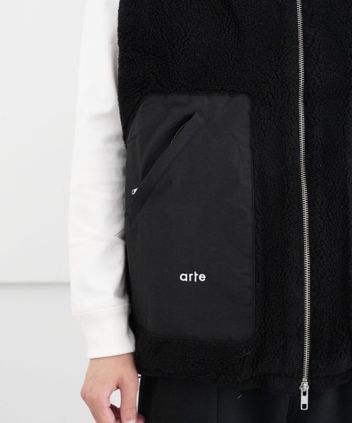 アルテアントワープ　ダウンベスト Arte Antwerp（アルテアントワープ）の「Arte Antwerp vince sherpa