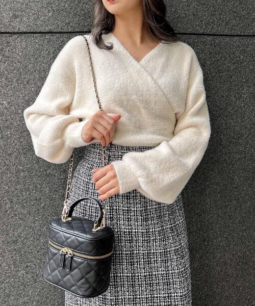 INGNI（イング）の「フェザーヤーンカシュクールニット（ニット/セーター・レディース・ベージュ/オフホワイト/ブルーグレー・M）」の2枚目の写真