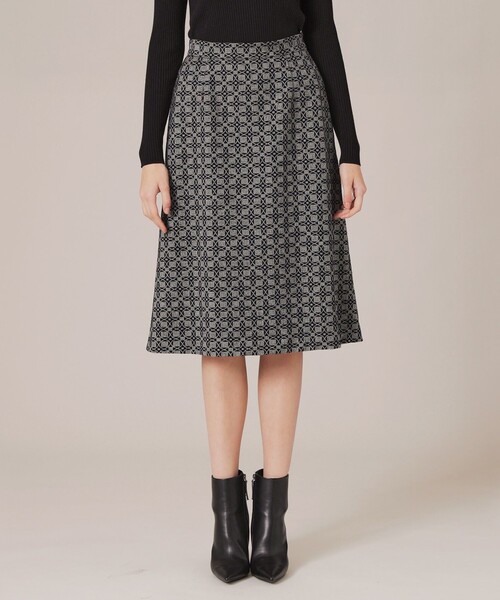 MACKINTOSH LONDON(マッキントッシュ ロンドン)の「フロッキーアンドリュープリントスカート(スカート・レディース・ネイビー・36/38)」の8枚目の写真