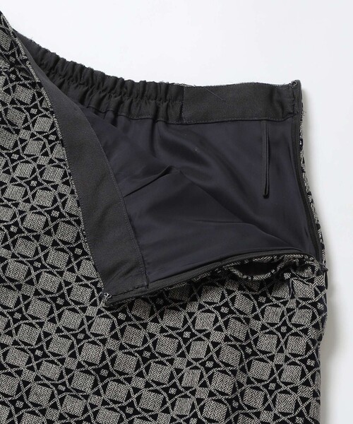 MACKINTOSH LONDON(マッキントッシュ ロンドン)の「フロッキーアンドリュープリントスカート(スカート・レディース・ネイビー・36/38)」の6枚目の写真