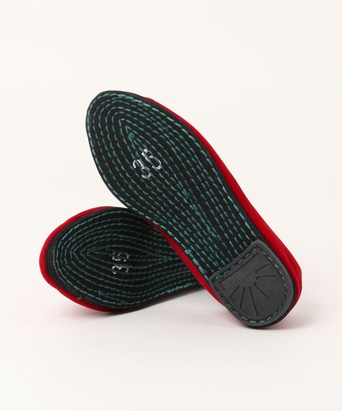UNICOM(ユニコン)の「<Lila & Fleur>Slip on shoes Adult Red(スリッポン・レディース・レッド・23.5cm/24.0cm/23.0cm/24.5cm/22.5cm)」の3枚目の写真