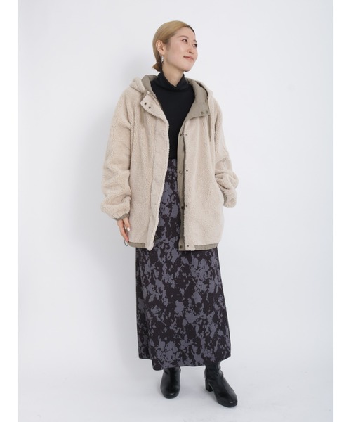 Samansa Mos2 blue(サマンサモスモスブルー)の「リバーシブルボアマウンテンパーカー(マウンテンパーカー・レディース・ネイビー/キナリ/カーキ・フリ-)」の18枚目の写真