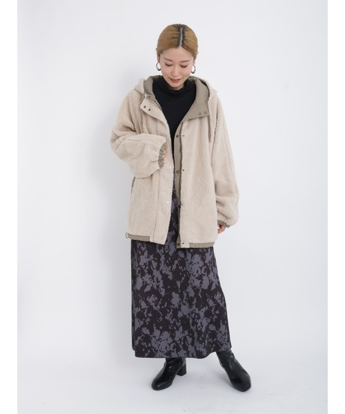 Samansa Mos2 blue(サマンサモスモスブルー)の「リバーシブルボアマウンテンパーカー(マウンテンパーカー・レディース・ネイビー/キナリ/カーキ・フリ-)」の19枚目の写真