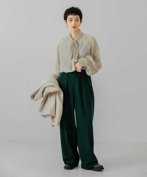 KBF（ケイビーエフ）の「ボウタイ2WAYボリュームブラウス（シャツ/ブラウス・レディース・ブラック/ベージュ/オフホワイト・ONE）」の5枚目の写真