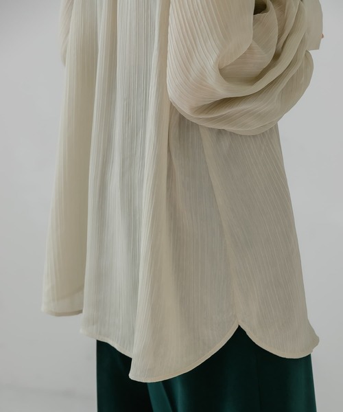 KBF（ケイビーエフ）の「ボウタイ2WAYボリュームブラウス（シャツ/ブラウス・レディース・ブラック/ベージュ/オフホワイト・ONE）」の18枚目の写真