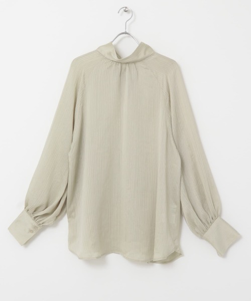 KBF（ケイビーエフ）の「ボウタイ2WAYボリュームブラウス（シャツ/ブラウス・レディース・ブラック/ベージュ/オフホワイト・ONE）」の21枚目の写真