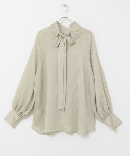 KBF（ケイビーエフ）の「ボウタイ2WAYボリュームブラウス（シャツ/ブラウス・レディース・ブラック/ベージュ/オフホワイト・ONE）」の22枚目の写真