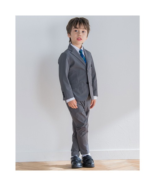 BeBe(ベベ)の「BeBe/フォーマルナイロンストレッチジャケットパンツセットアップ(110~130cm)(セットアップ・キッズ・グレー・120/130/110)」の3枚目の写真