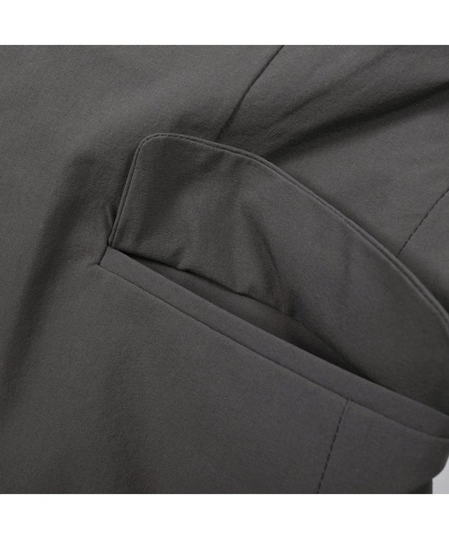 BeBe(ベベ)の「BeBe/フォーマルナイロンストレッチジャケットパンツセットアップ(110~130cm)(セットアップ・キッズ・グレー・120/130/110)」の13枚目の写真