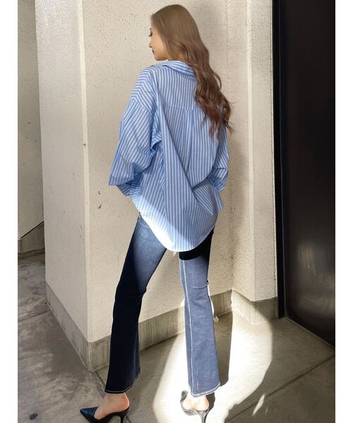 GYDA(ジェイダ)の「FRONT LOGO BIGシャツ(シャツ/ブラウス・レディース・オフホワイト/ブルー・FREE)」の12枚目の写真