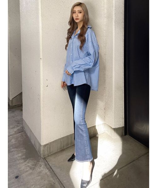 GYDA(ジェイダ)の「FRONT LOGO BIGシャツ(シャツ/ブラウス・レディース・オフホワイト/ブルー・FREE)」の14枚目の写真