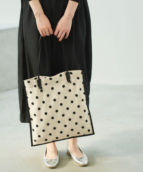 le.coeur blanc（ルクールブラン）の「ドットプリントトートバッグ（トートバッグ・レディース・ブラック系その他/ホワイト系その他/ブラウン系その他2・FREE）」の14枚目の写真