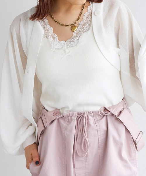 w closet（ダブルクローゼット）の「【カップ付き】レースタンクトップ（タンクトップ・レディース・サックスブルー/ブラック/オフホワイト・FREE）」の2枚目の写真