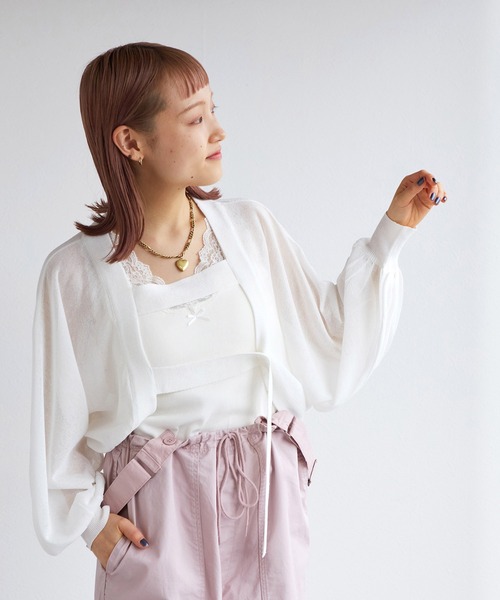 w closet（ダブルクローゼット）の「【カップ付き】レースタンクトップ（タンクトップ・レディース・サックスブルー/ブラック/オフホワイト・FREE）」の5枚目の写真