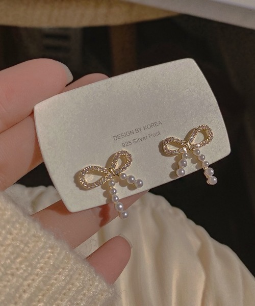 LAC-VERT(ラック・ヴェール)の「リボンパールピアス(ピアス(両耳用)・レディース・ゴールド・FREE)」の2枚目の写真