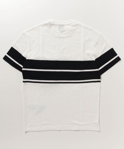 ARMANI EXCHANGE(アルマーニエクスチェンジ)の「【A|X アルマーニ エクスチェンジ】ラインデザイン 半袖クルーネックカットソー(Tシャツ/カットソー・メンズ・ホワイト/ネイビー・LARGE/MEDIUM/SMALL/X-LARGE/X-SMALL)」の3枚目の写真