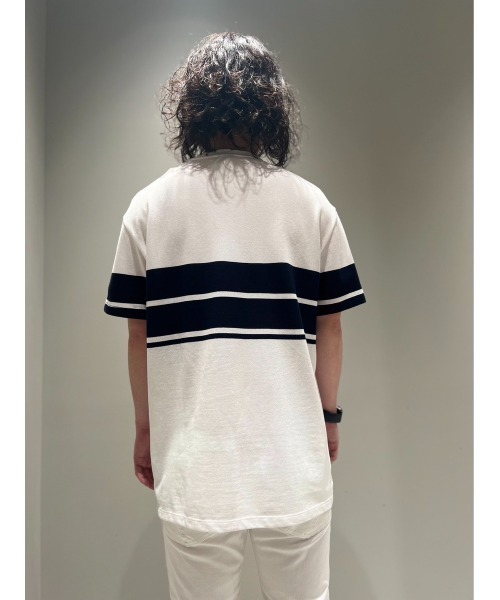 ARMANI EXCHANGE(アルマーニエクスチェンジ)の「【A|X アルマーニ エクスチェンジ】ラインデザイン 半袖クルーネックカットソー(Tシャツ/カットソー・メンズ・ホワイト/ネイビー・LARGE/MEDIUM/SMALL/X-LARGE/X-SMALL)」の7枚目の写真