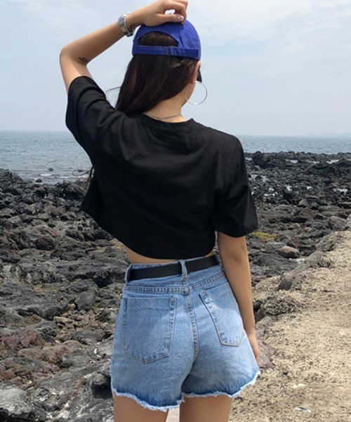 Miniministore(ミニミニストア)の「夏の新作 大人気チビT クロップド 半袖Tシャツ(Tシャツ/カットソー・レディース・チャコール/ブラック/ホワイト・FREE)」の11枚目の写真
