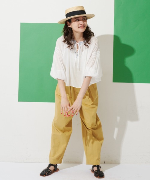 MERLOT(メルロー)の「刺繍スモックブラウス(シャツ/ブラウス・レディース・ホワイト/イエロー/パープル・FREE)」の6枚目の写真