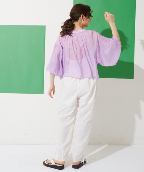 MERLOT(メルロー)の「刺繍スモックブラウス(シャツ/ブラウス・レディース・ホワイト/イエロー/パープル・FREE)」の14枚目の写真