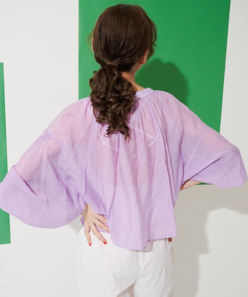 MERLOT(メルロー)の「刺繍スモックブラウス(シャツ/ブラウス・レディース・ホワイト/イエロー/パープル・FREE)」の10枚目の写真