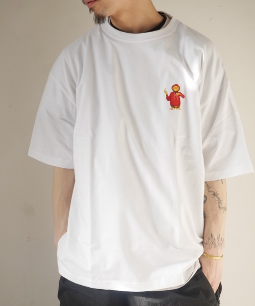 Port（ポート）の「【 E.T. / イーティー 】 Big TEE ( UNIVERSAL / ユニバーサル)（Tシャツ/カットソー・メンズ・ホワイト/ブラック・M/L/XL）」の6枚目の写真