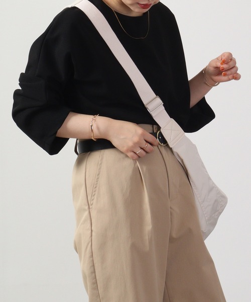 ＆soiree（アンドソワレ）の「&soiree シンプルトップス 長袖（Tシャツ/カットソー・レディース・ブラック/ベージュ・F）」の5枚目の写真