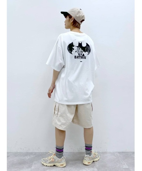 niko and...(ニコアンド)の「【ワーナー・ブラザース】BATMANコラボアソートプリントT(Tシャツ/カットソー・メンズ・ライトグレー/ブラック/オフホワイト/グリーン・MEDIUM/LARGE)」の21枚目の写真