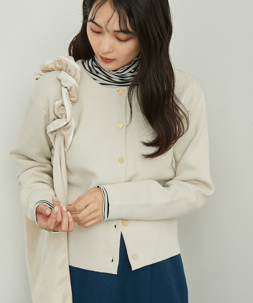 ROPE' PICNIC（ロペピクニック）の「RENU/ゴールドボタンカーディガン（カーディガン/ボレロ・レディース・オレンジ/キナリ/ネイビー/ブルー・38）」の8枚目の写真