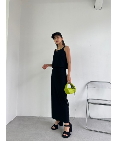 TRUNC（トランクエイティーエイト）の「Smooth Rib Short Tops（キャミソール・レディース・ブラック/ブルー/アイボリー・FREE）」の5枚目の写真