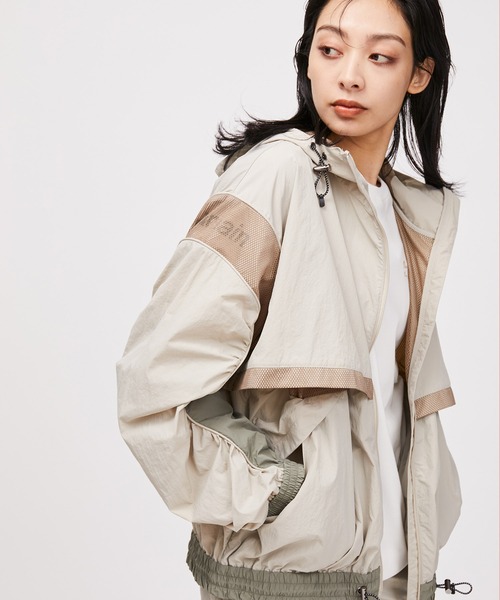 NERGY（ナージー）の「【UV】カラーブロックZIPブルゾン（ブルゾン・レディース・ベージュ/ブラック・FREE）」の3枚目の写真
