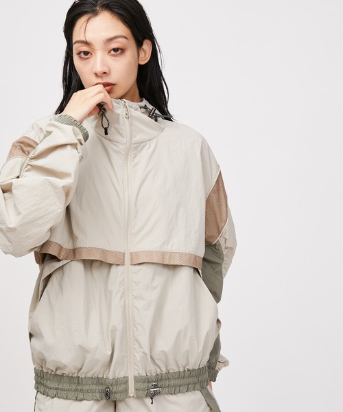 NERGY（ナージー）の「【UV】カラーブロックZIPブルゾン（ブルゾン・レディース・ベージュ/ブラック・FREE）」の4枚目の写真