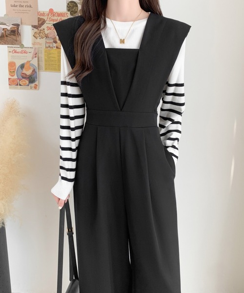 ABITOKYO（アビトーキョー）の「レイヤード風Vネックワイドサロペット（サロペット/オーバーオール・レディース・グレイッシュベージュ/チャコールグレー/ブラック/カーキ/ブルーグレー・M/L）」の8枚目の写真