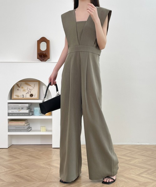 ABITOKYO（アビトーキョー）の「レイヤード風Vネックワイドサロペット（サロペット/オーバーオール・レディース・グレイッシュベージュ/チャコールグレー/ブラック/カーキ/ブルーグレー・M/L）」の15枚目の写真