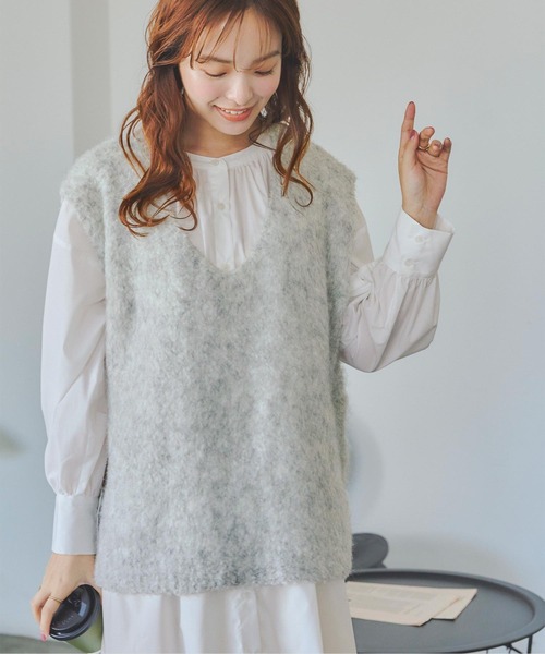 titivate(ティティベイト)の「深Vシャギーニットベスト(ベスト・レディース・モカ/グレー/チャコール・M)」の7枚目の写真