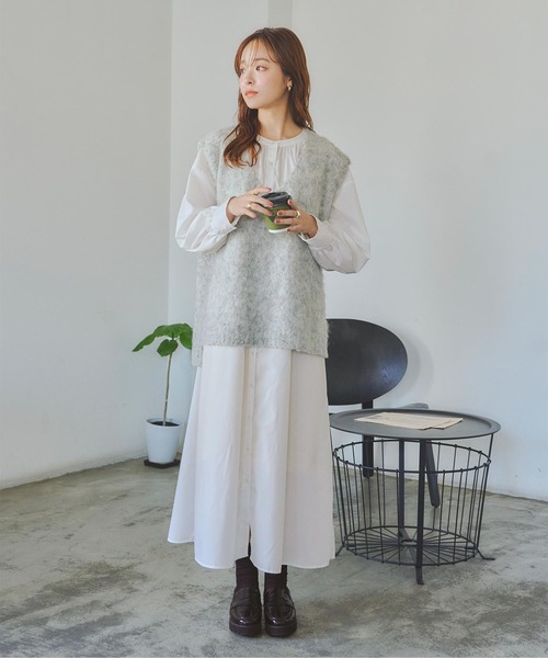 titivate(ティティベイト)の「深Vシャギーニットベスト(ベスト・レディース・モカ/グレー/チャコール・M)」の8枚目の写真