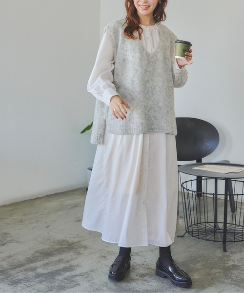 titivate(ティティベイト)の「深Vシャギーニットベスト(ベスト・レディース・モカ/グレー/チャコール・M)」の9枚目の写真