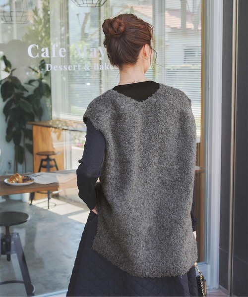 titivate(ティティベイト)の「深Vシャギーニットベスト(ベスト・レディース・モカ/グレー/チャコール・M)」の12枚目の写真