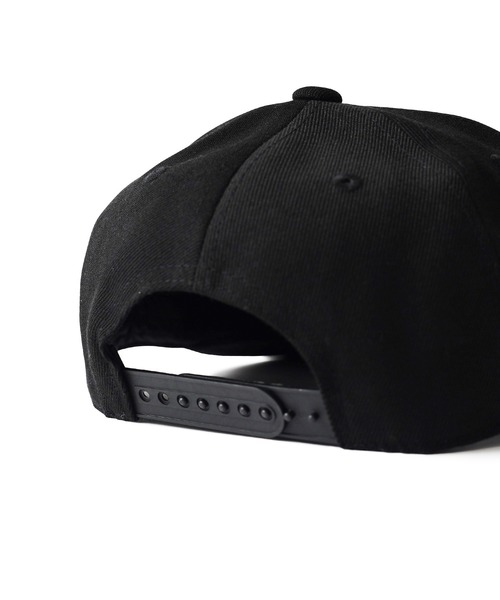 Subciety（サブサエティ）の「SNAP BACK CAP-SCAFFOLD-（キャップ・メンズ・ブラック系その他/ブラック×ブルー・FREE）」の8枚目の写真