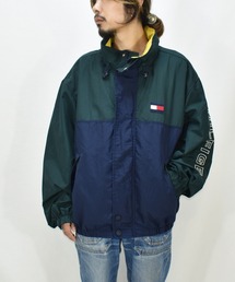 TOMMY HILFIGER（トミーヒルフィガー）｜ナイロンジャケット（グリーン