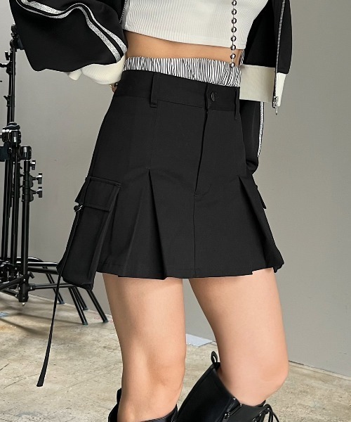 PAGEBOY（ページボーイ）の「レイヤードカーゴミニスカート（スカート・レディース・ベージュ/チャコールグレー/ブラック・FREE）」の5枚目の写真