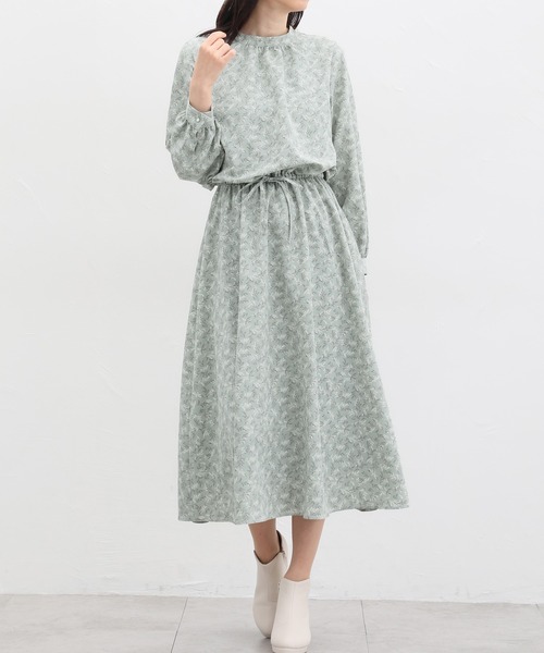 Honeys(ハニーズ)の「ハイネックワンピース(ワンピース・レディース・グリーン系その他/ネイビー系/ホワイト×グレー/ブラック/イエロー系その他・3L/LL/S/L/M)」の11枚目の写真