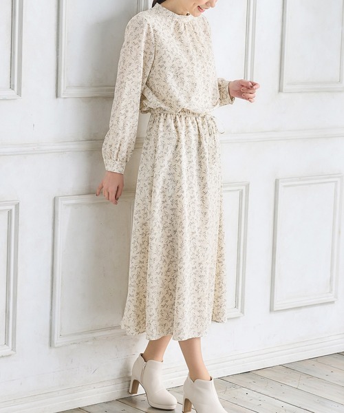 Honeys(ハニーズ)の「ハイネックワンピース(ワンピース・レディース・グリーン系その他/ネイビー系/ホワイト×グレー/ブラック/イエロー系その他・3L/LL/S/L/M)」の6枚目の写真